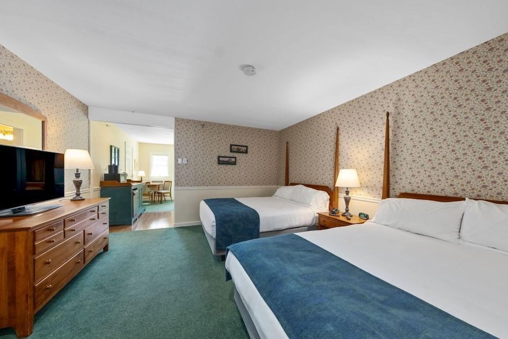Two Queen Suite - Not Pet Friendly