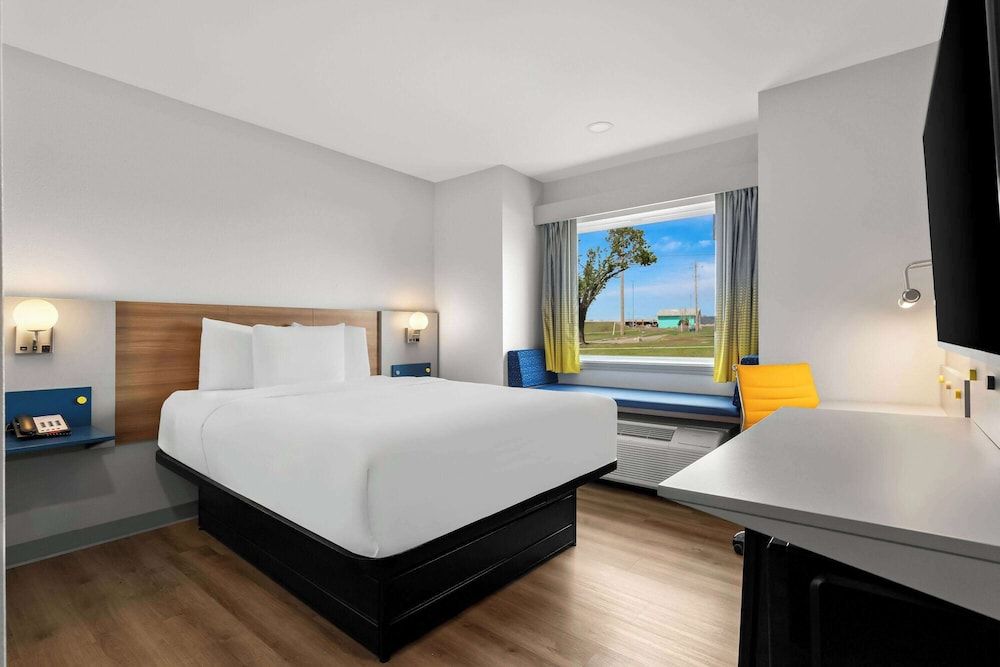 Room, 1 Queen Bed, Non Smoking