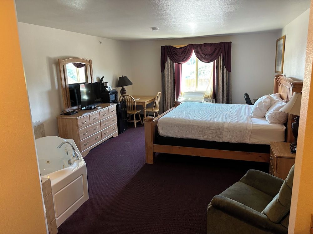 Deluxe Studio Suite, 1 King Bed, Non Smoking