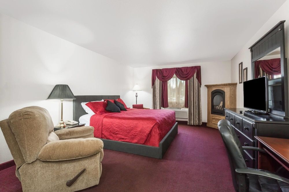 Studio Suite, 1 King Bed, Non Smoking