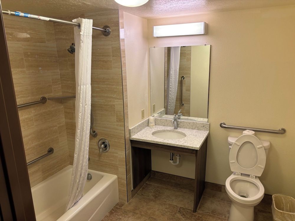 Room, 1 Queen Bed, Accessible, Non Smoking (Mobility)