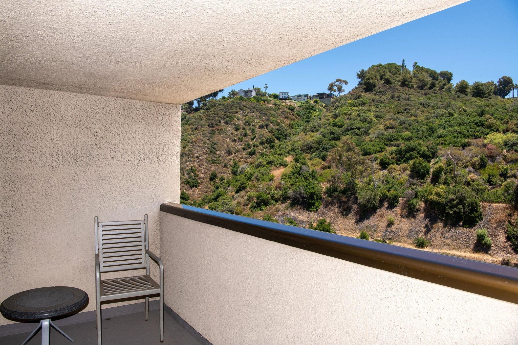 Guest room, 2 Queen, Balcony 