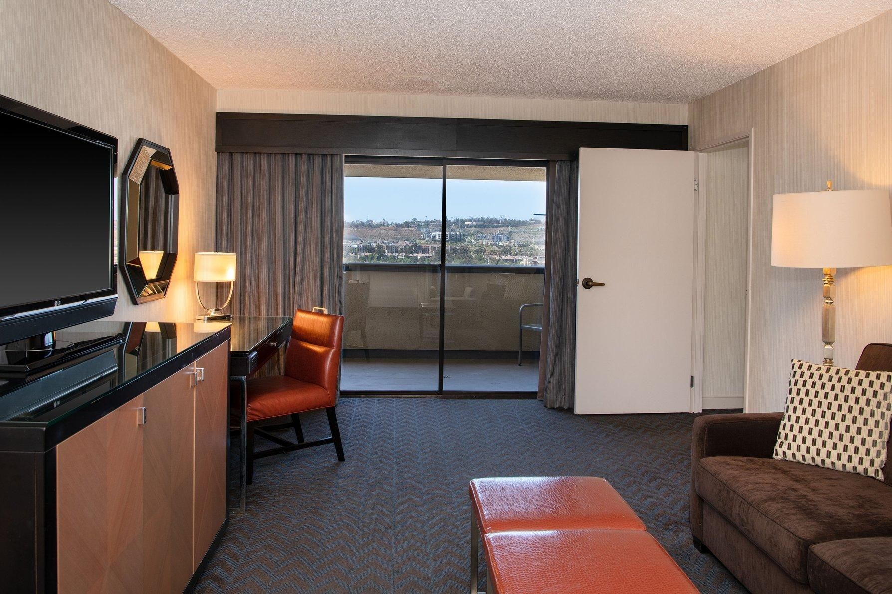 1 Bedroom Junior Suite, 1 King, Sofa bed, Balcony