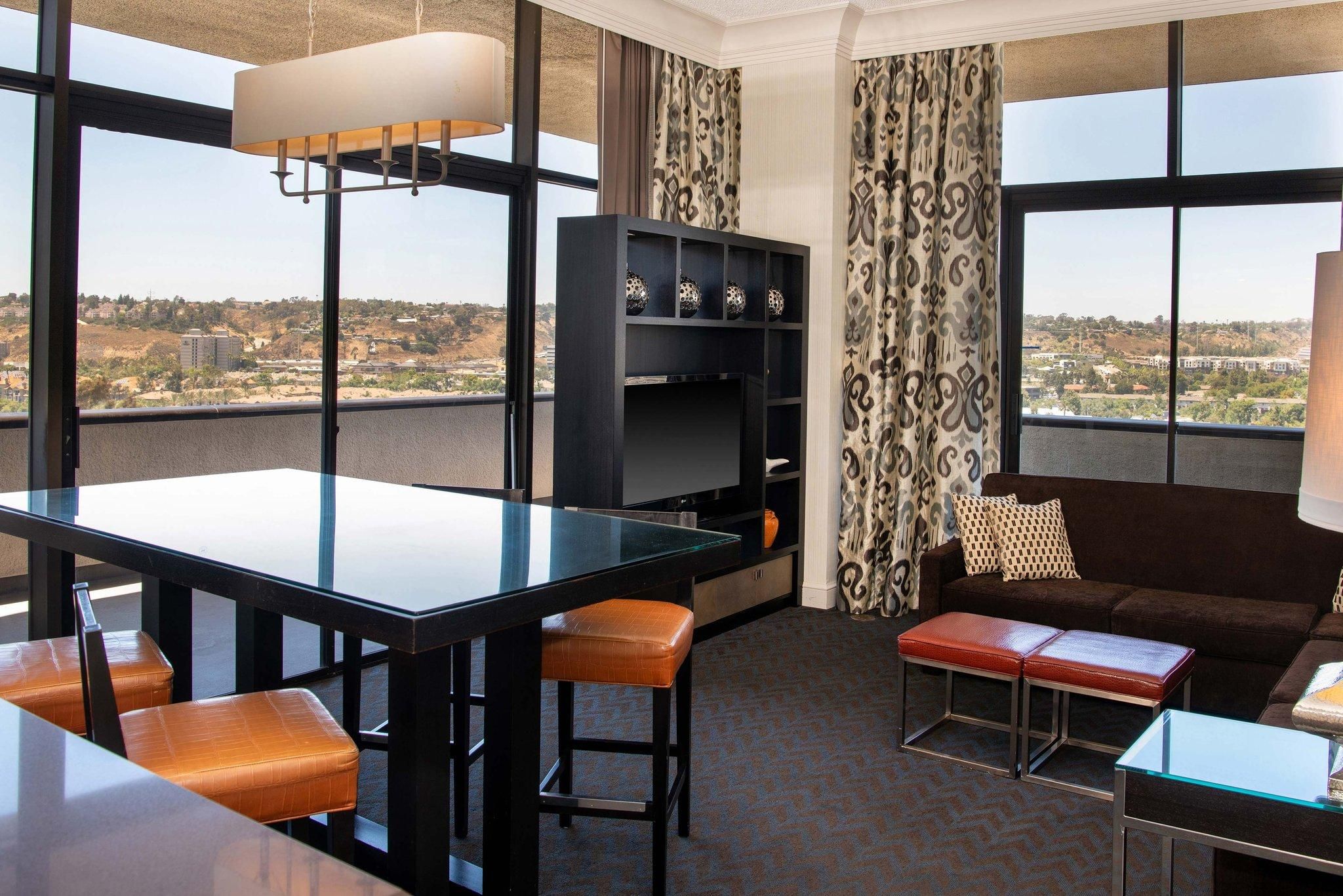 1 Bedroom Presidential Suite, 2 Queen, Sofa bed, Balcony