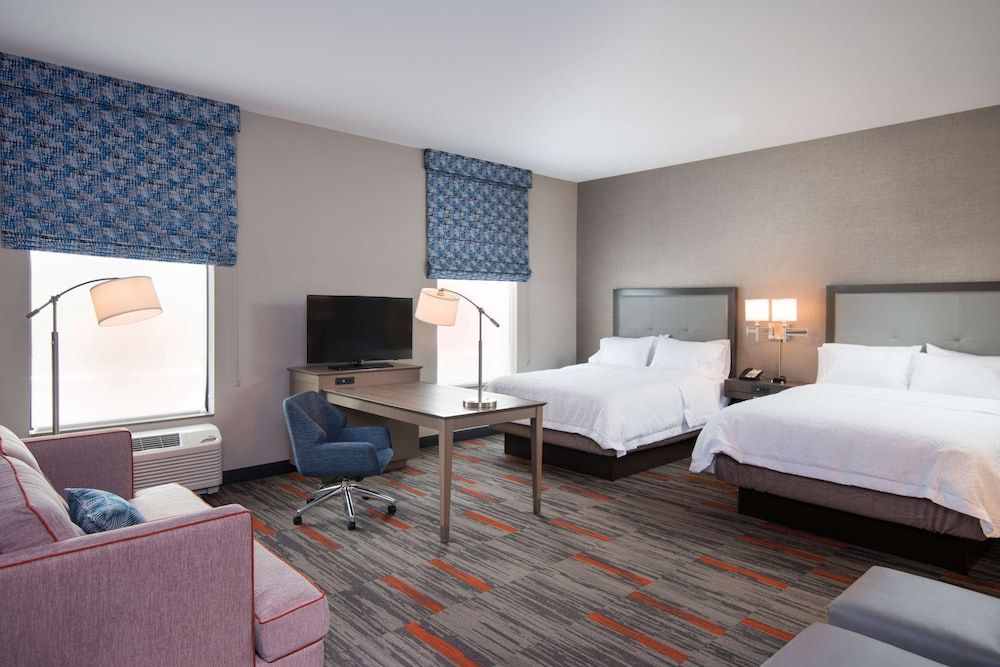 Studio Suite, 2 Queen Beds, Mobility Accessible, Hearing Accessible, Bathtub