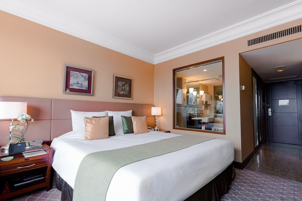 Okura Garden Hotel Shanghai Executive Room