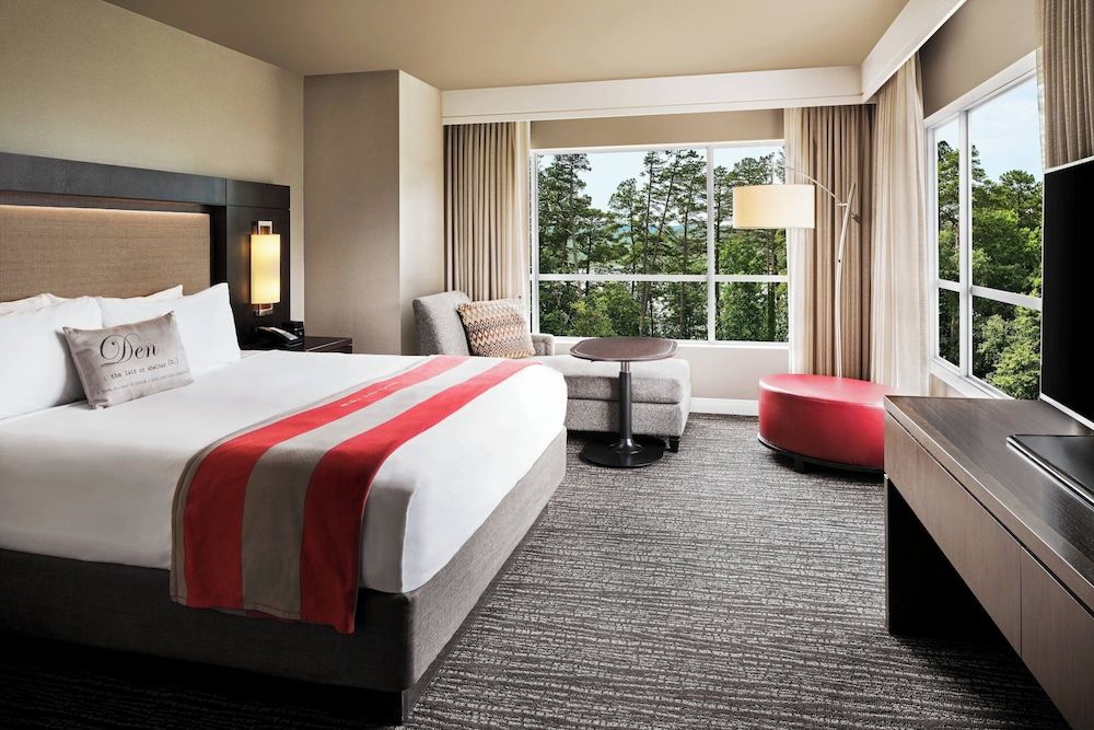 Room, 1 King Bed, Corner