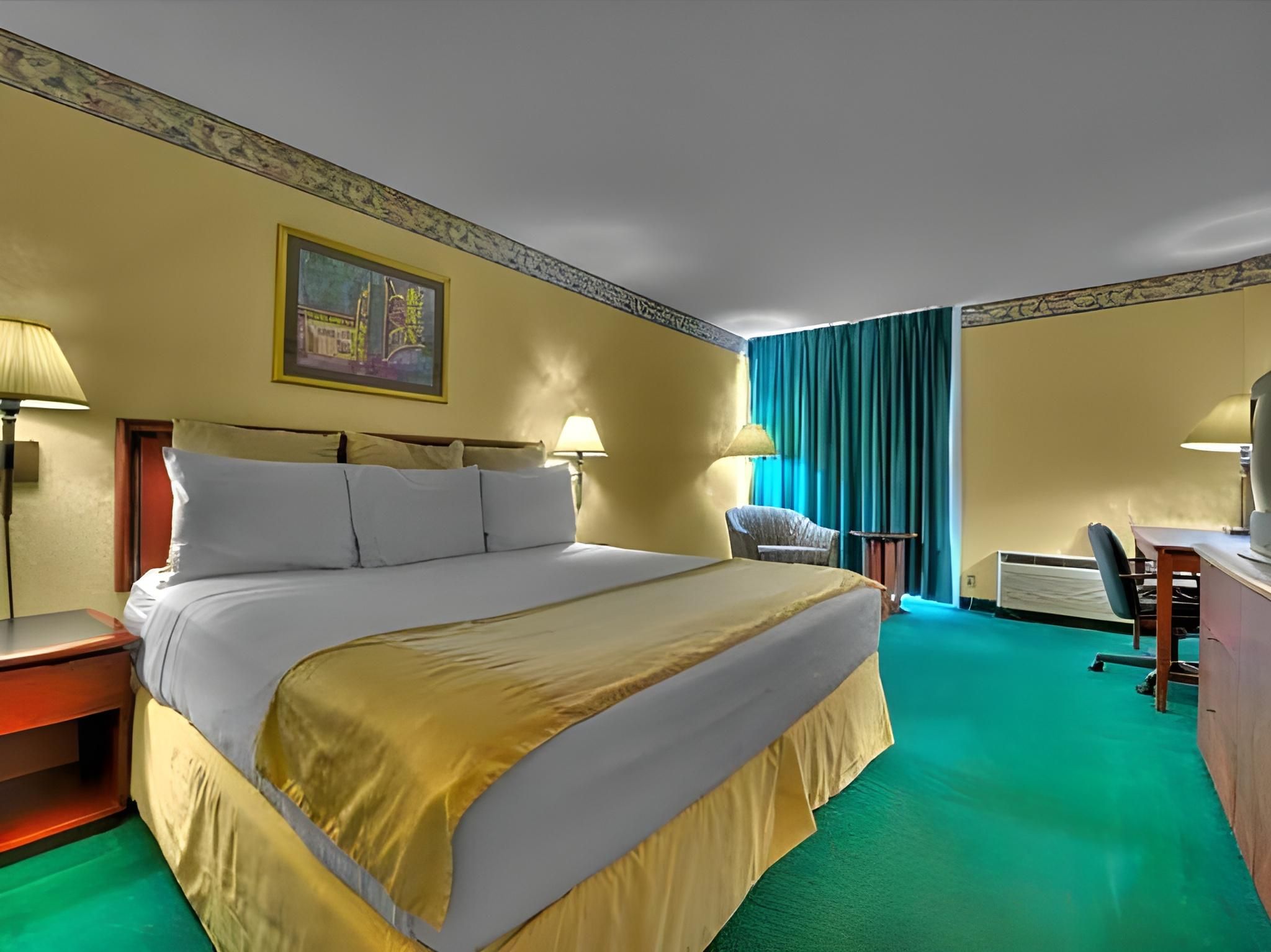 Silver Beach Hotel King Room - Disability Access