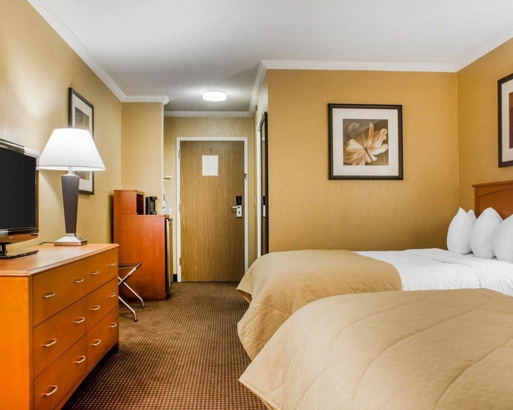 Standard Room, 2 Queen Beds, Non Smoking