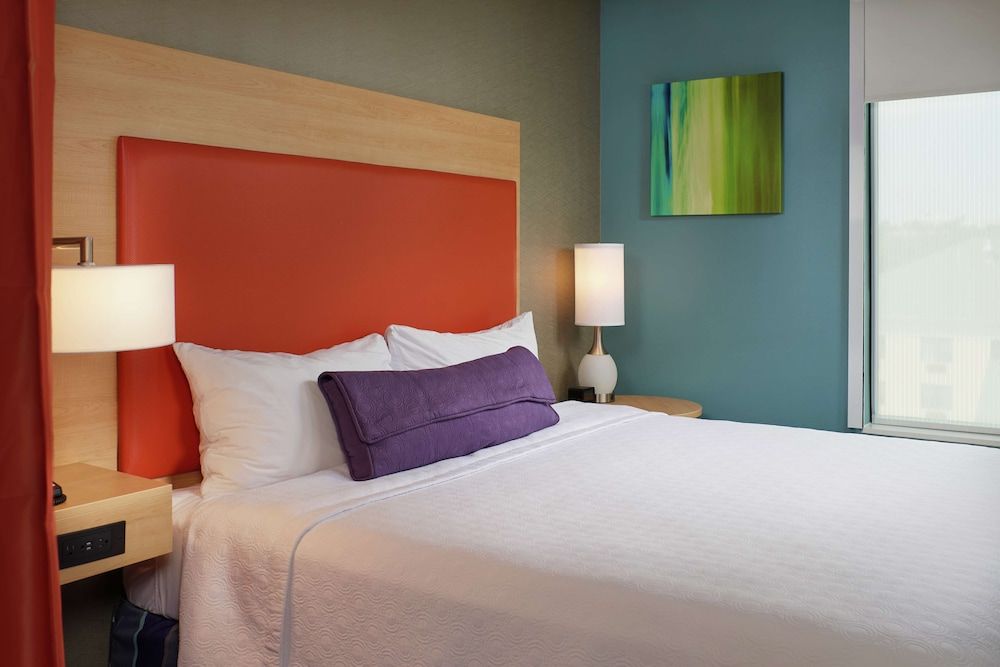 Studio, 1 King Bed, Accessible (Hearing)