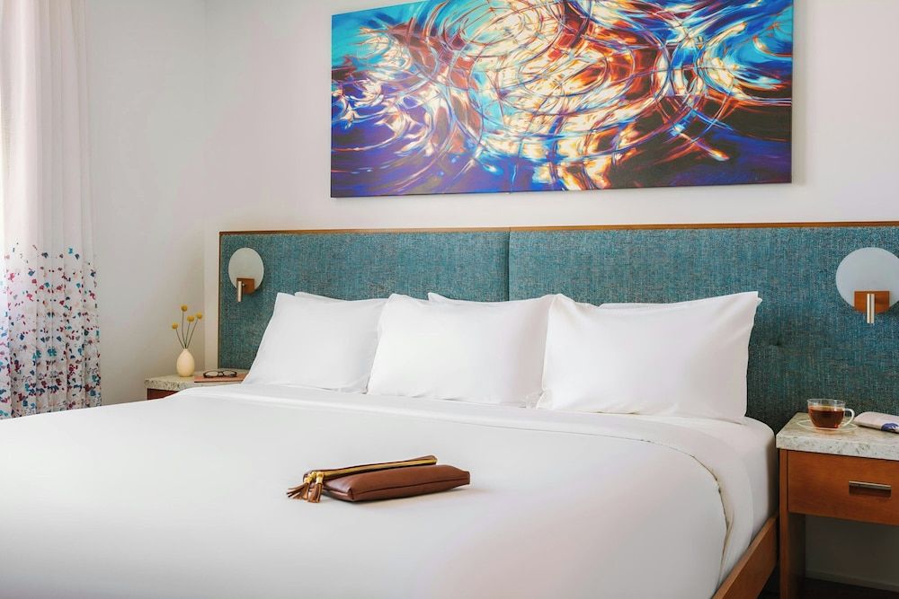 Suite, 1 King Bed with Sofa bed, Balcony