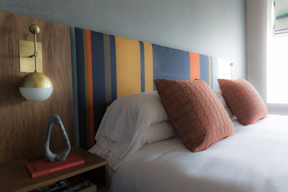 The Hotel Salem King 3