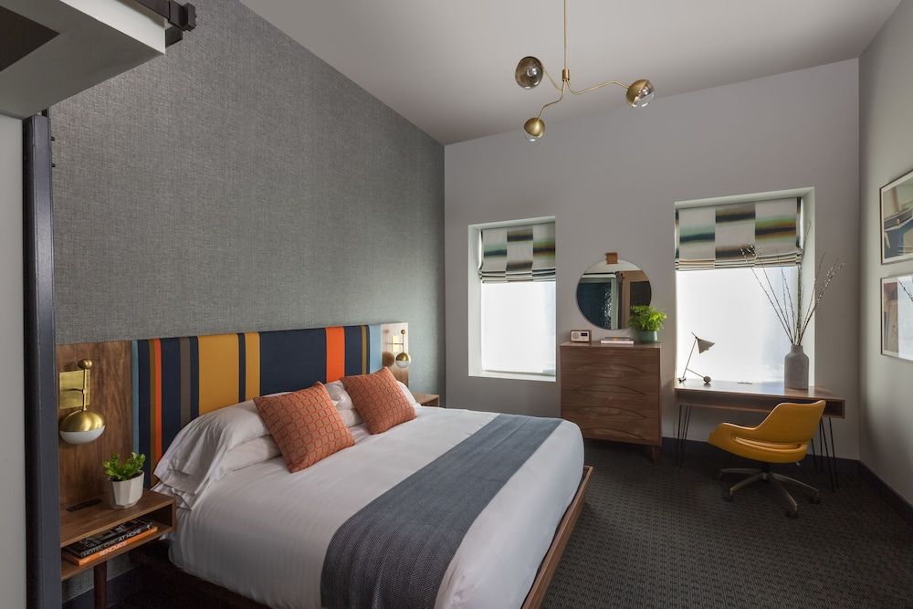 The Hotel Salem King