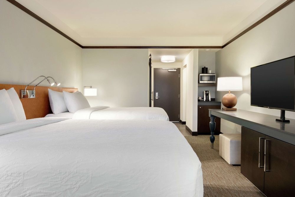 Room, 2 Queen Beds, Accessible, Non Smoking (mob/hearing acc w/ roll-in shower)