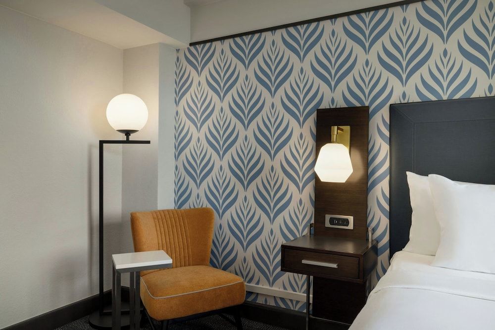 Courtyard by Marriott San Francisco Union Square Room, 1 King Bed (Hearing Accessible) 4