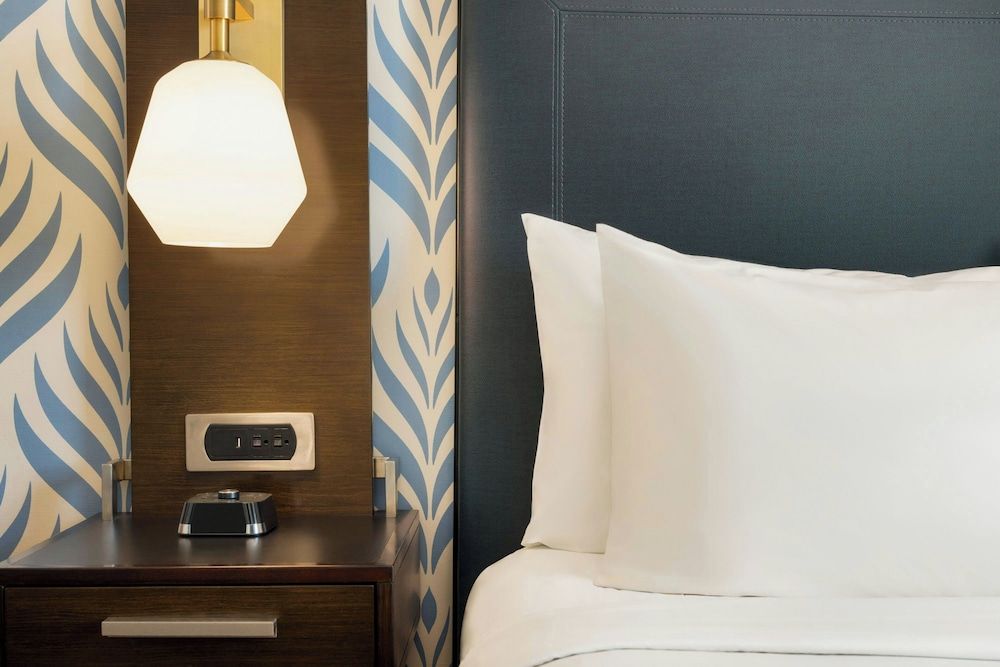 Courtyard by Marriott San Francisco Union Square Room, 1 King Bed (Hearing Accessible) 3