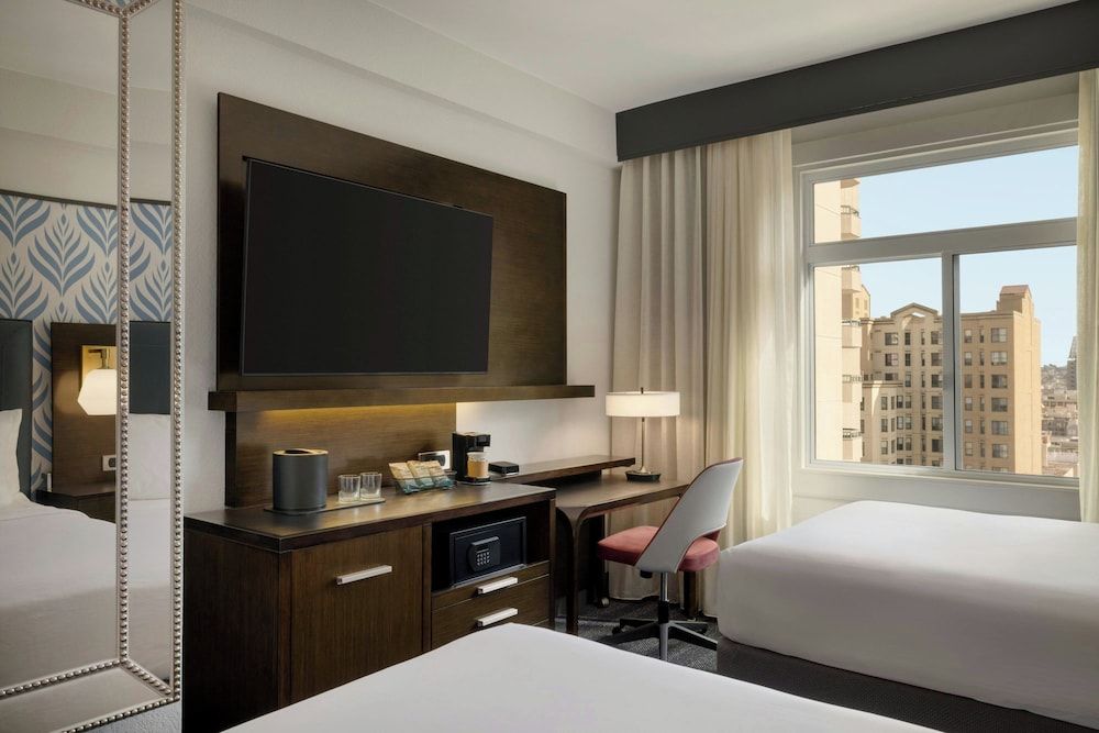 undefined Courtyard by Marriott San Francisco Union Square 9