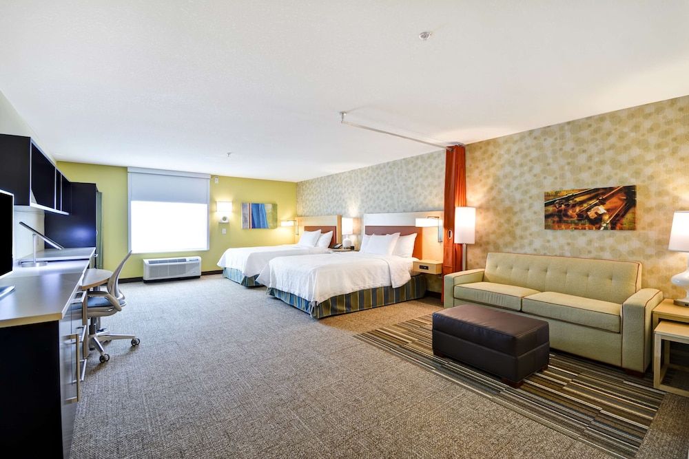 Studio, 2 Queen Beds, Accessible (Mobility & Hearing, Roll-In Shower)