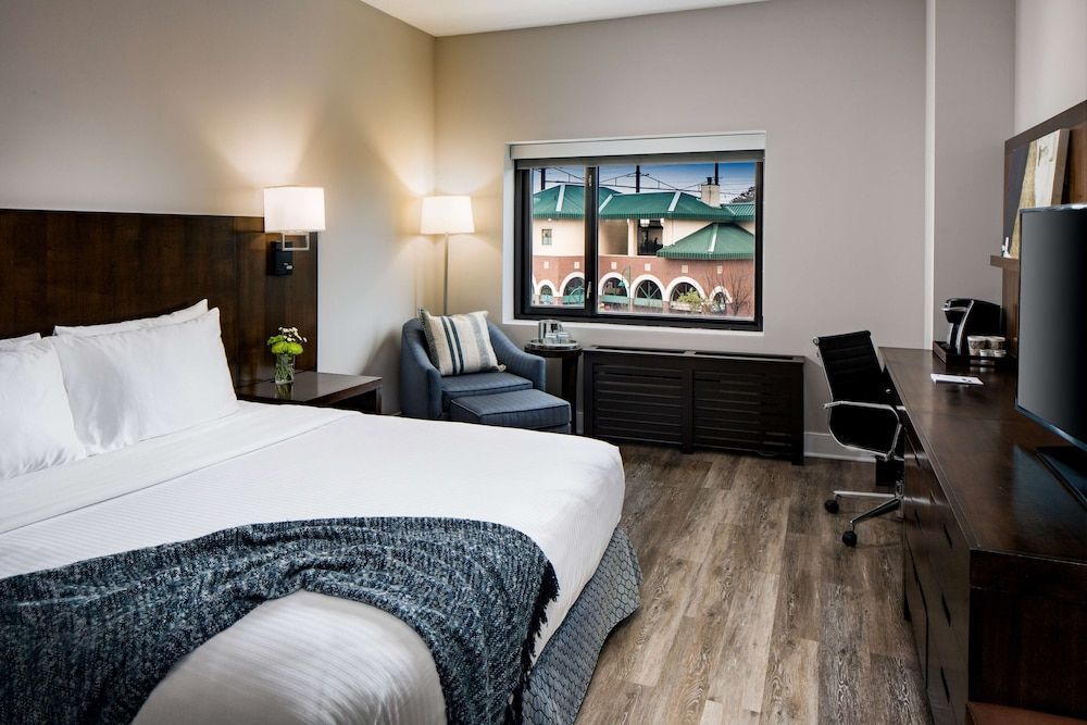 Room, 1 King Bed (Watt)