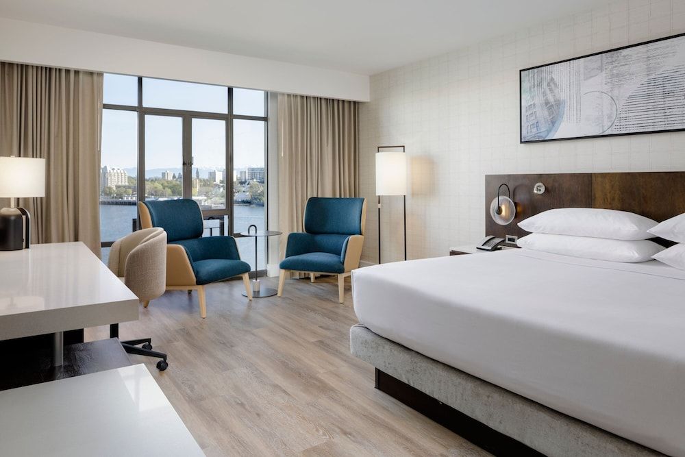 Deluxe Room, 1 King Bed, Non Smoking (View)
