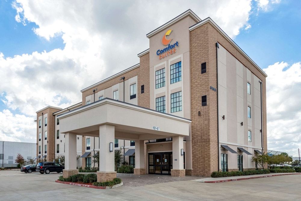 undefined Comfort Suites Near Sam Houston Race Park 5