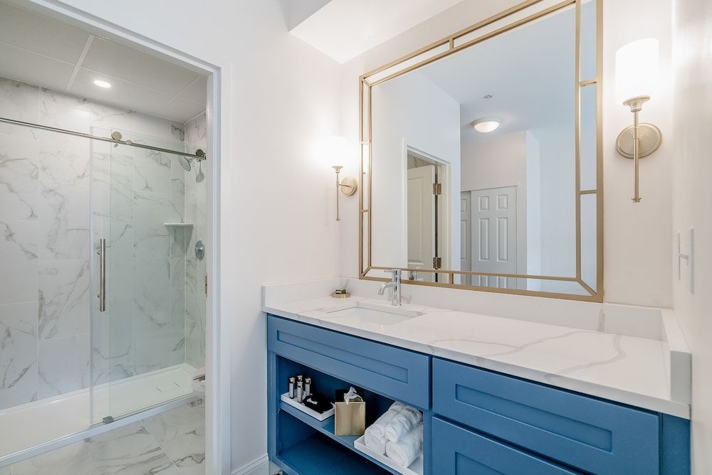 Chateau Renault Standard Room 4