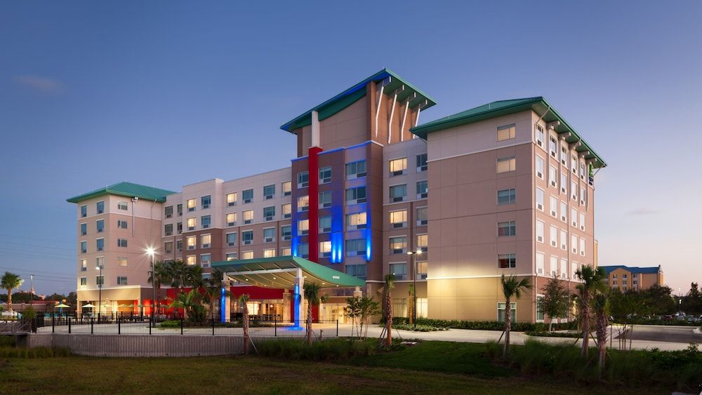 undefined Holiday Inn Express & Suites Orlando at SeaWorld by IHG 6