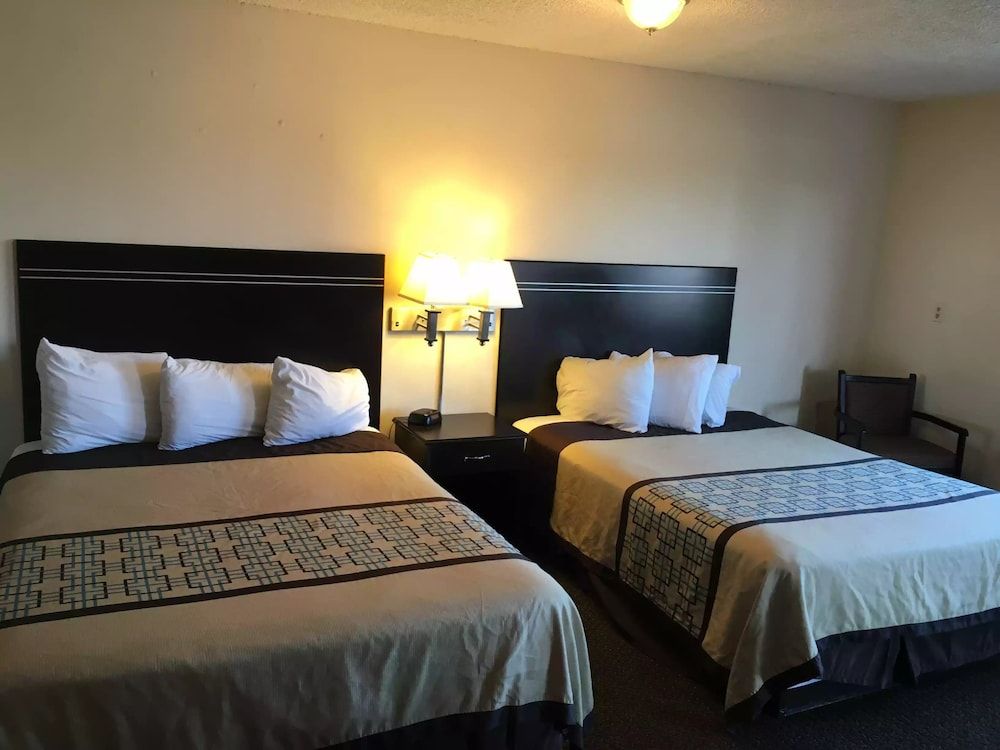 Days Inn by Wyndham Hobbs Room, 2 Double Beds, Smoking