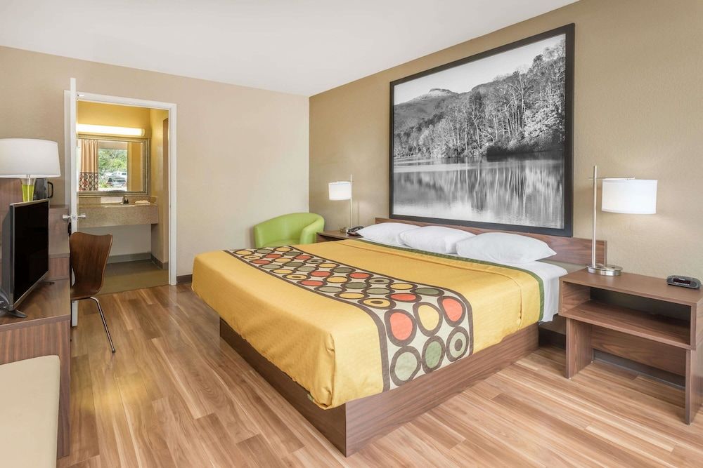 Room, 1 King Bed, Accessible, Non Smoking (Mobility)