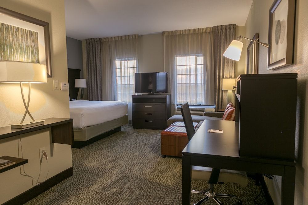 Staybridge Suites Austin North - Parmer Lane by IHG Studio Suite, 1 Queen Bed, Non Smoking, Kitchen 2