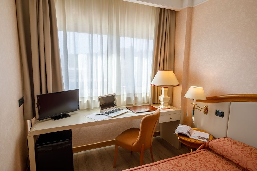 Hotel Perugia Plaza Classic Room 5