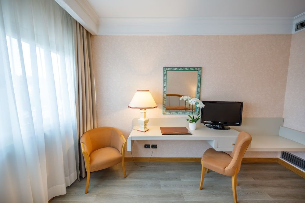 Hotel Perugia Plaza Classic Room 7