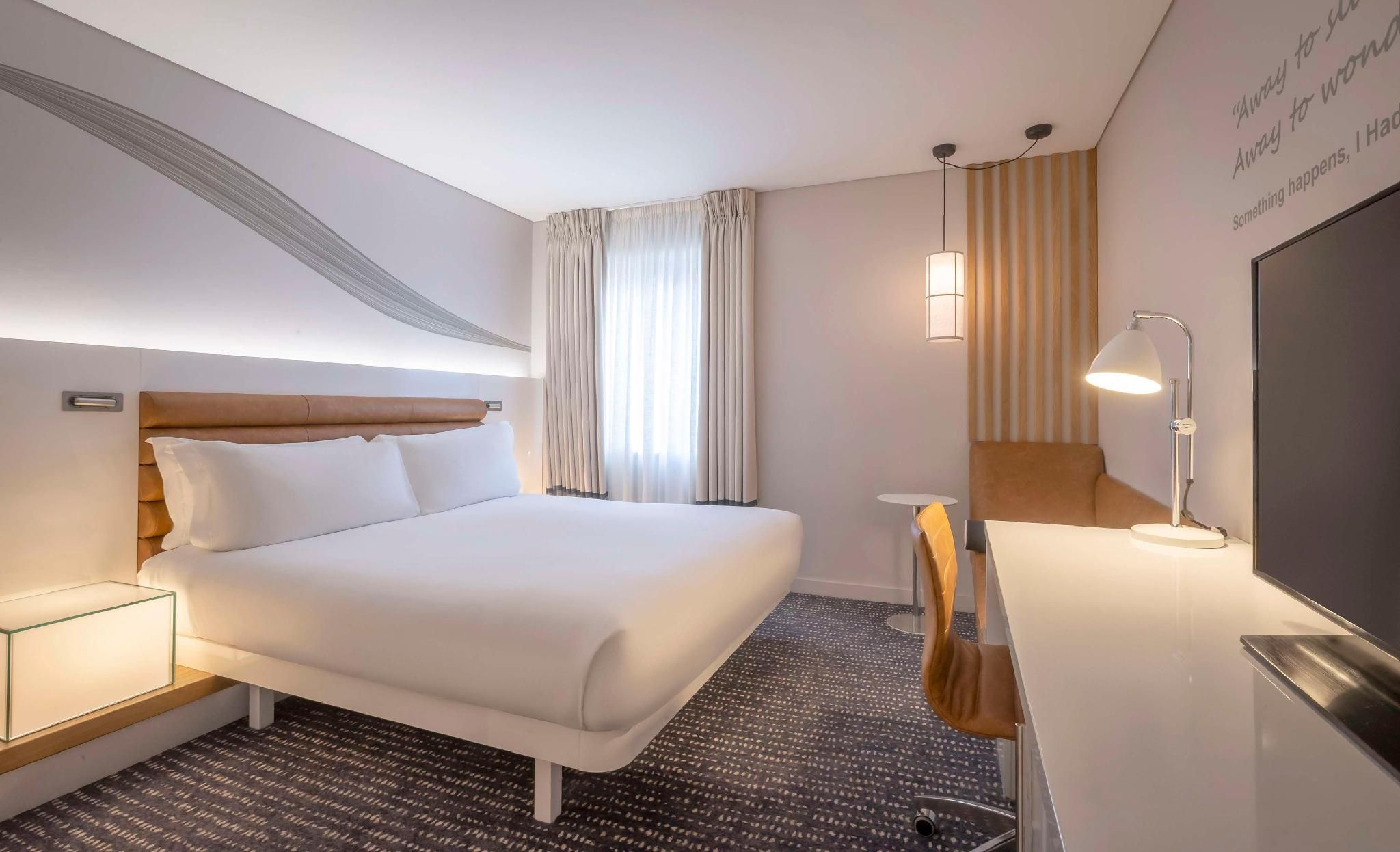 King Accessible Room