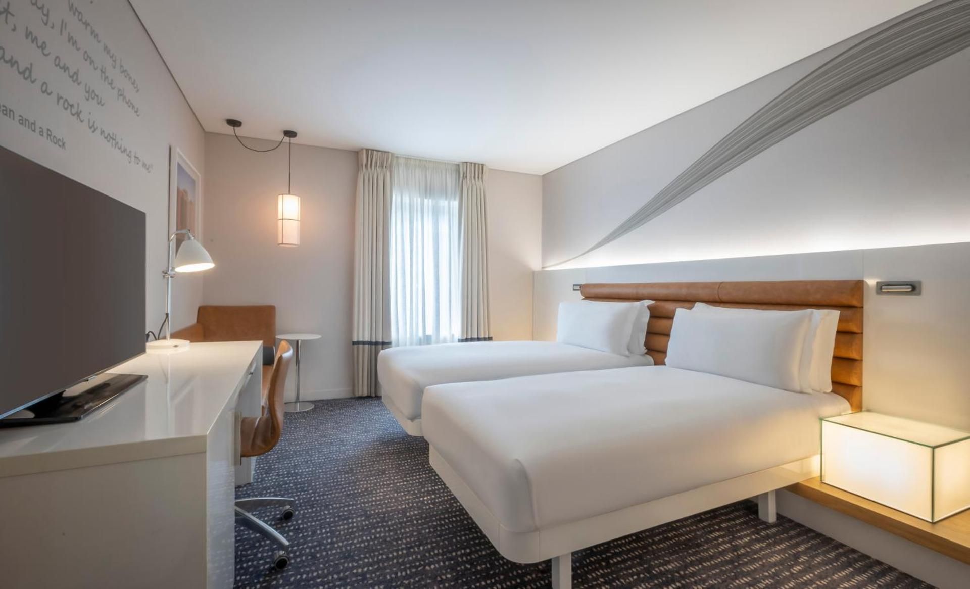 undefined The Morrison Dublin, Curio Collection by Hilton 10