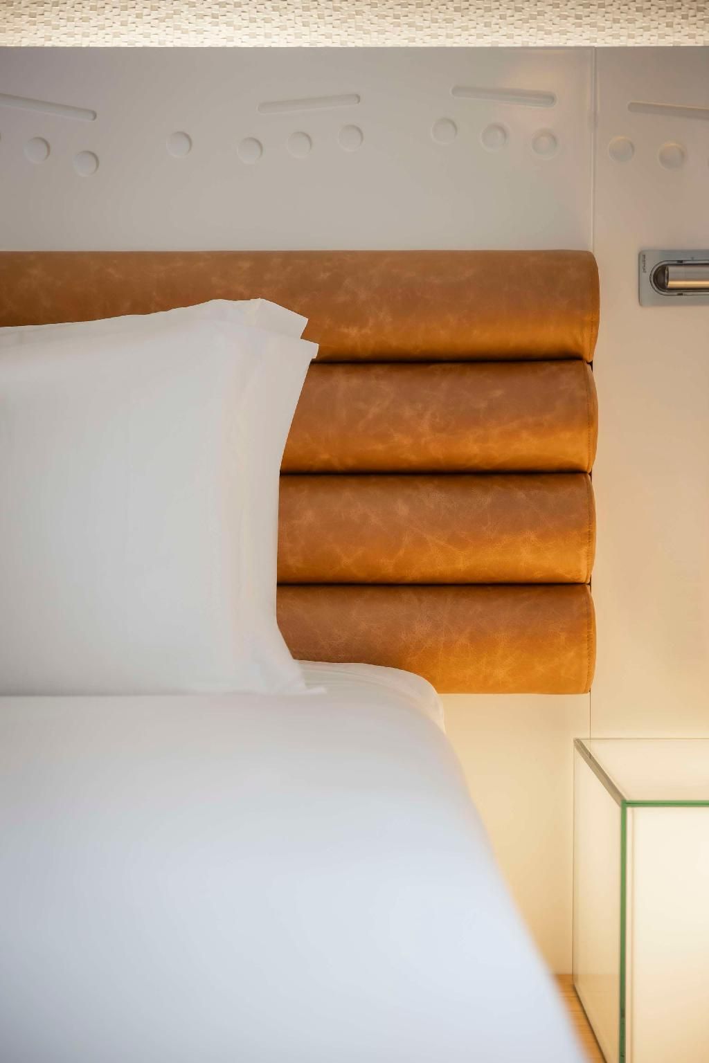 Queen Guest Room