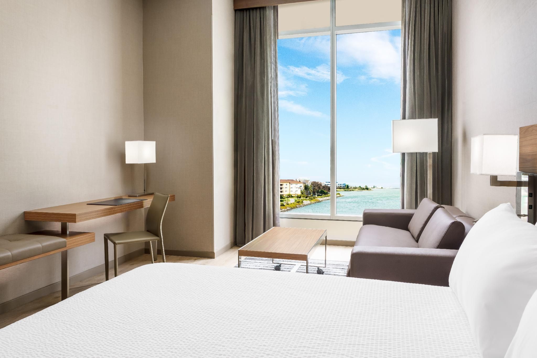 1 KING BAY VIEW, GUEST ROOM, 1 KING, BAY VIEW