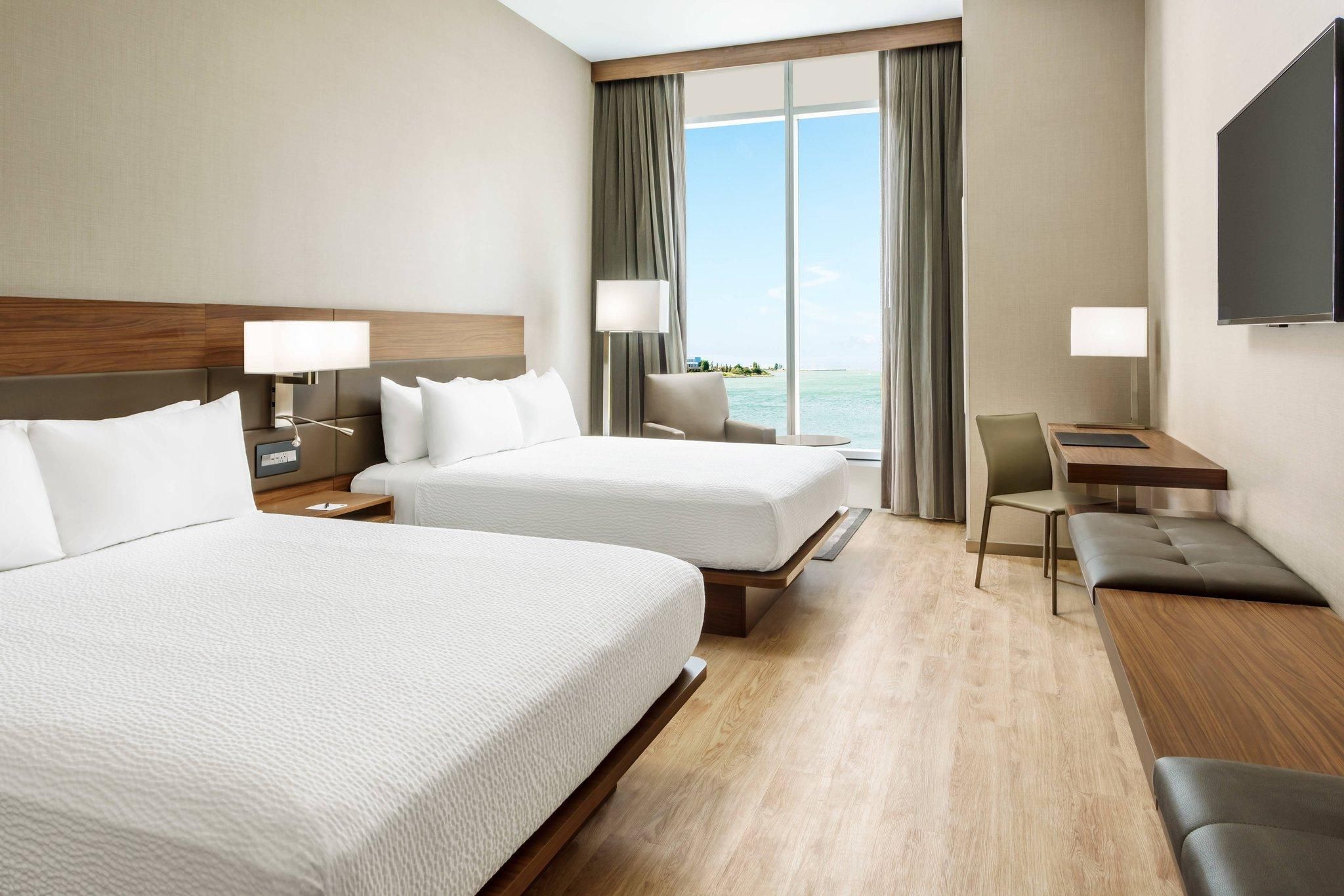 2 QUEENS BAY VIEW, GUEST ROOM, 2 QUEEN, BAY VIEW