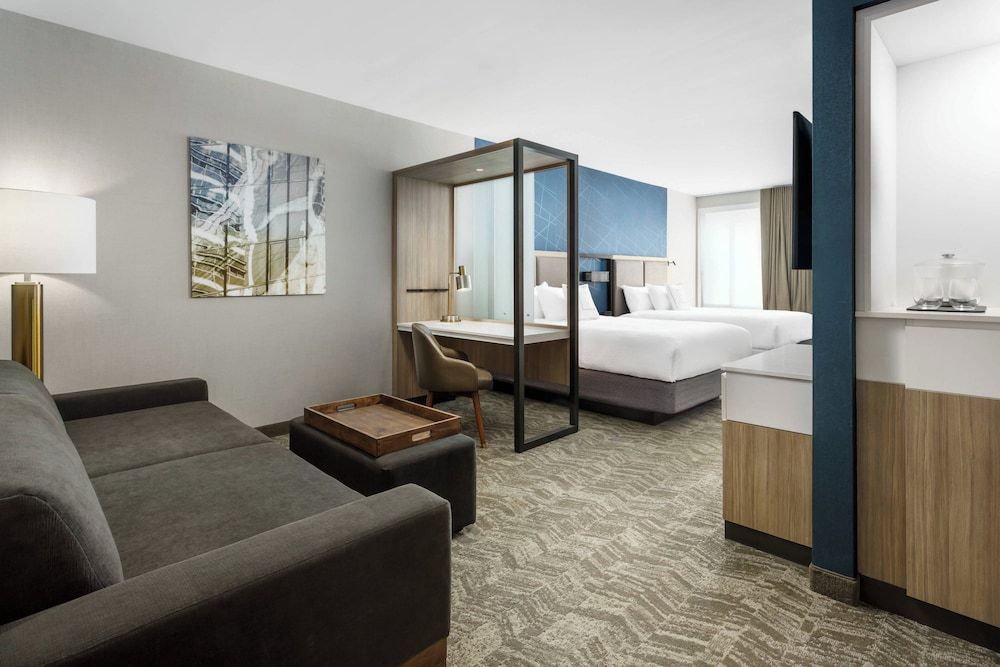Studio Suite, 2 Queen Beds (Mobility/Hearing Accessible, Tub)