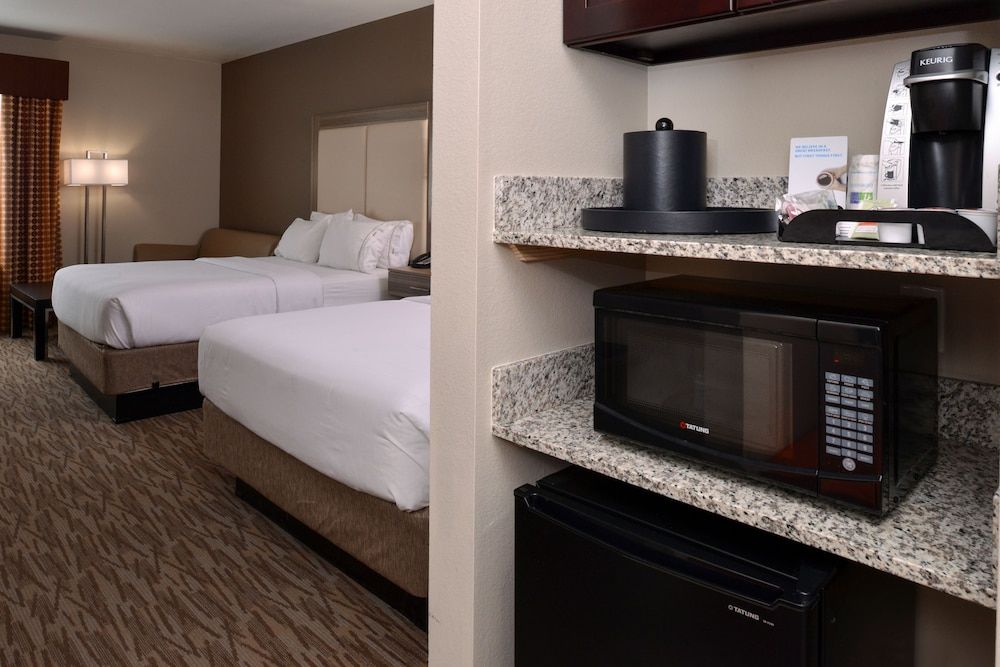 undefined Holiday Inn Express & Suites Williams by IHG 4