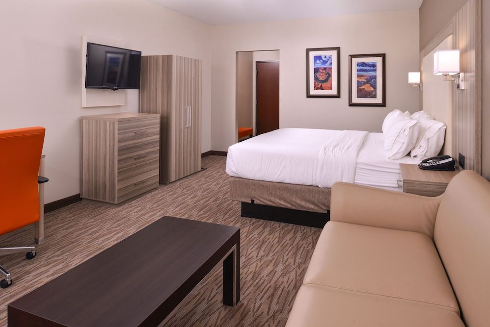 undefined Holiday Inn Express & Suites Williams by IHG 10