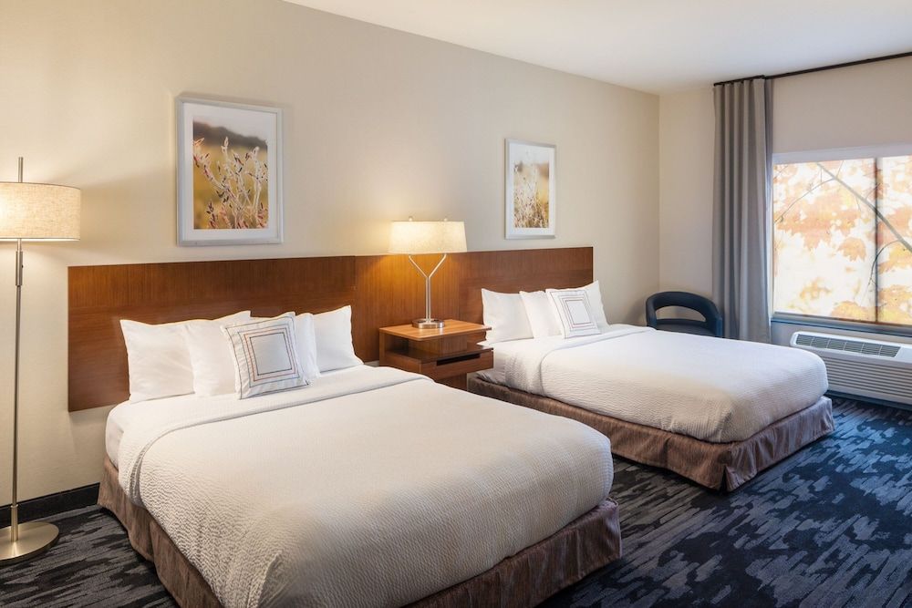 Room, 2 Queen Beds (Mobility Accessible, Tub)