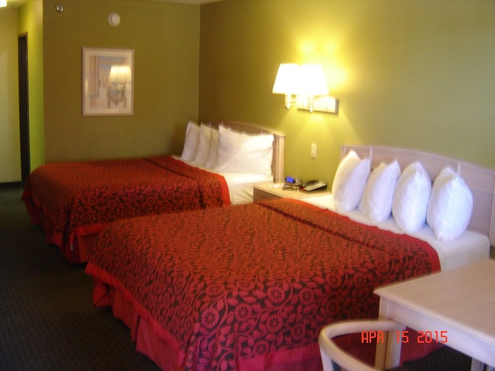 Room, 2 Queen Beds, Smoking, Microwave