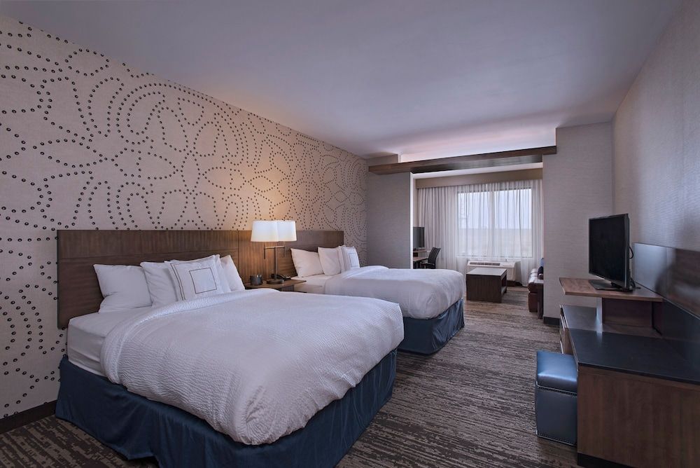 Suite, Multiple Beds
