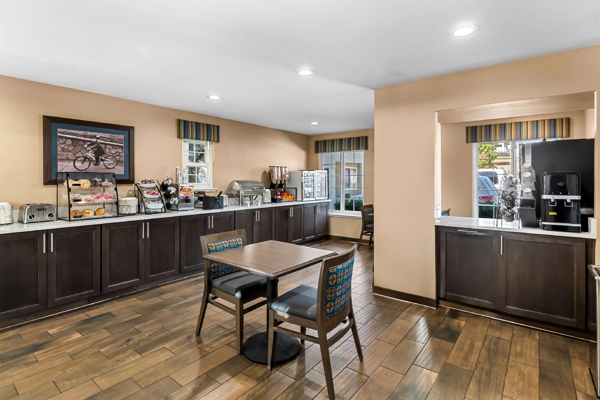 undefined Best Western University Lodge 5