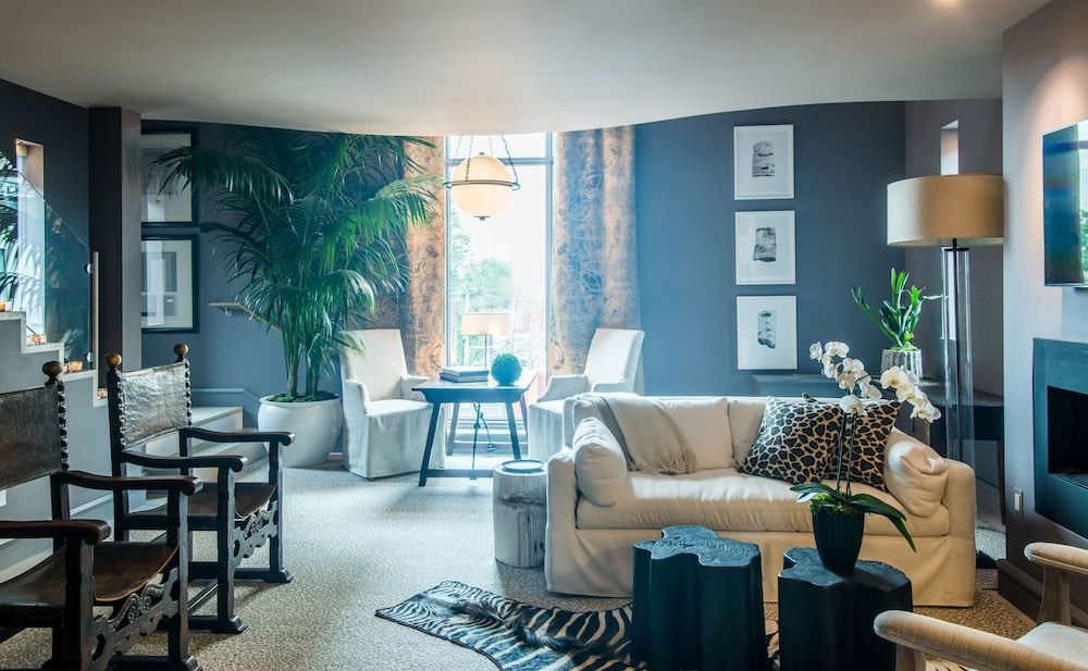 The Ivy Hotel Suite (Eighteen) 3