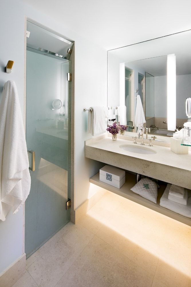 The Ivy Hotel Suite (Eighteen) 2