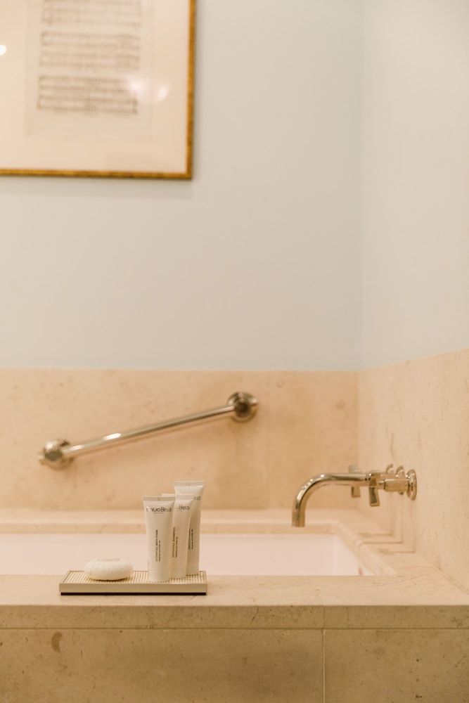 The Ivy Hotel Room (Four) 5