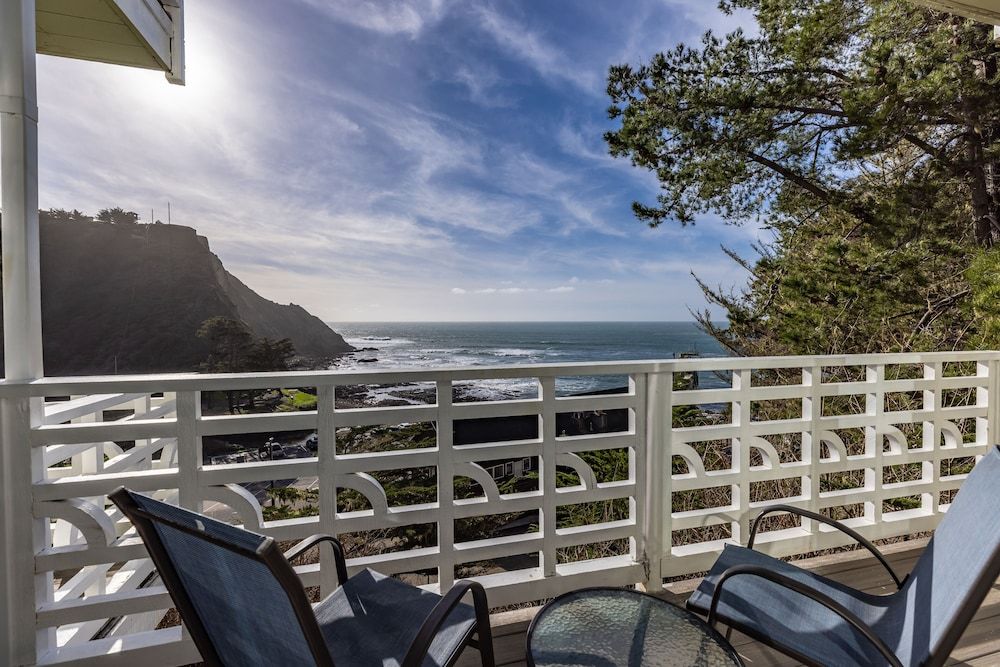 Wharf Master's Inn Queen Oceanview ADA Room 5