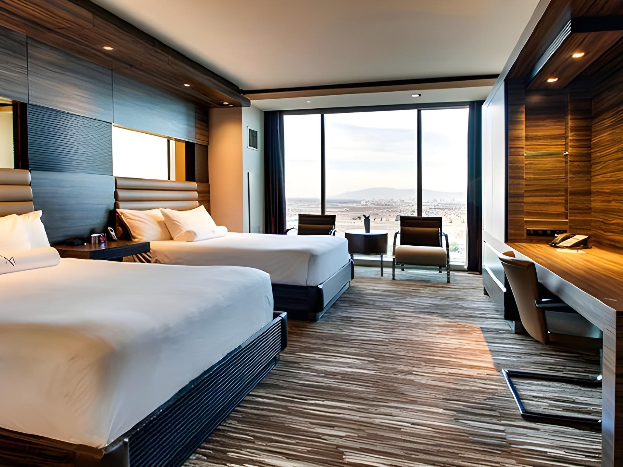 Luxury Mountain View 2 Queen