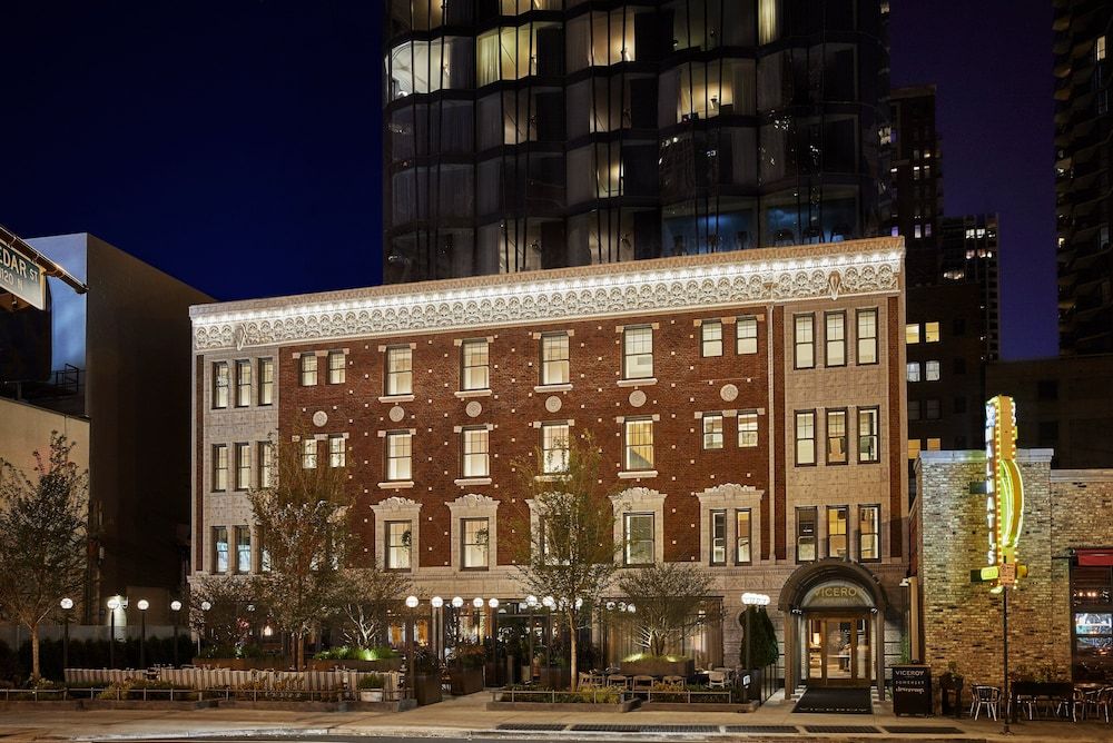 undefined Viceroy Chicago 9